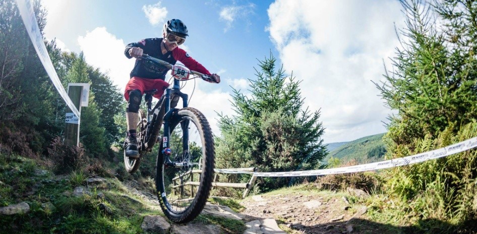 Lewis Bradley Team Tredz raced downhill in Lewis Welsh Gravity Enduro